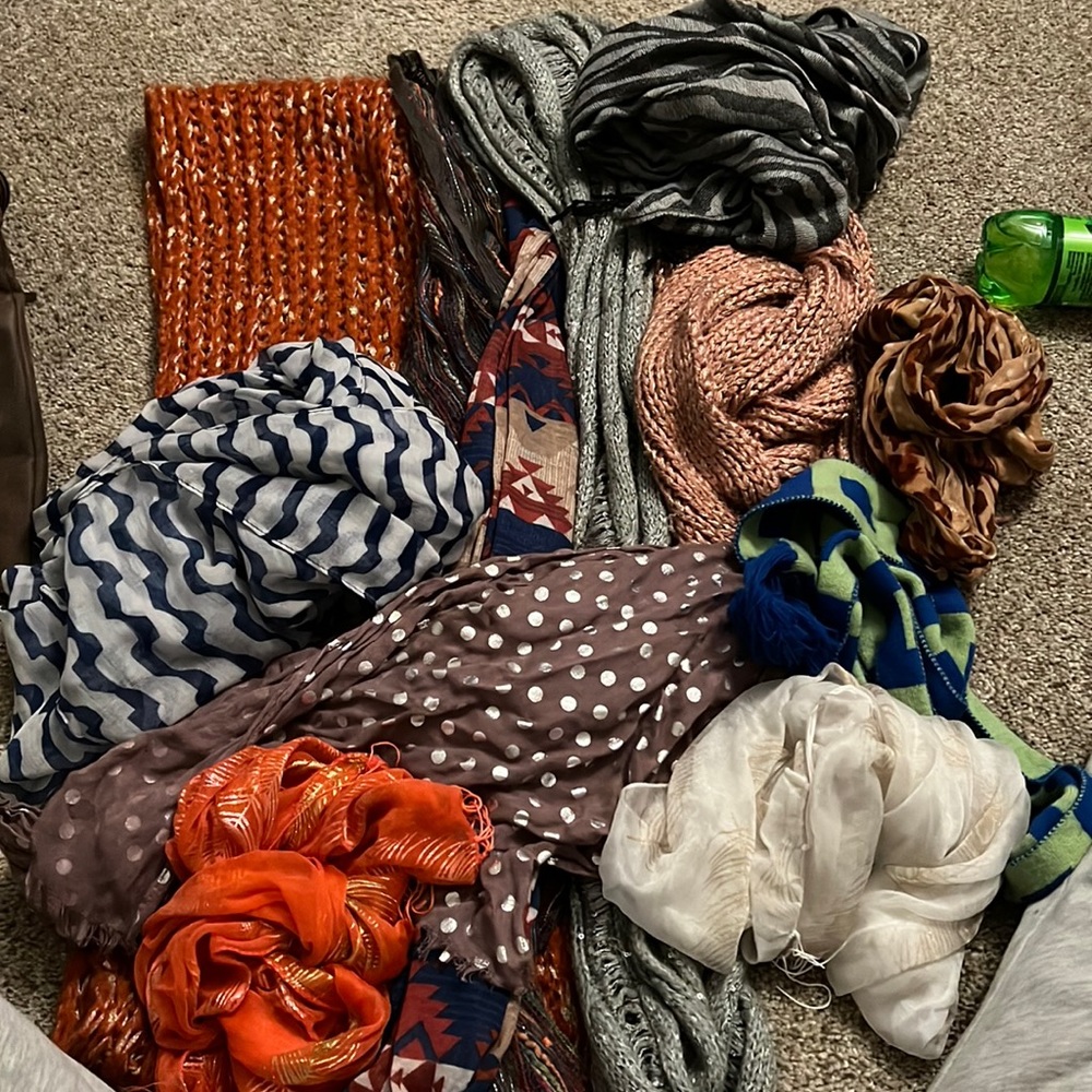 Pack of scarves